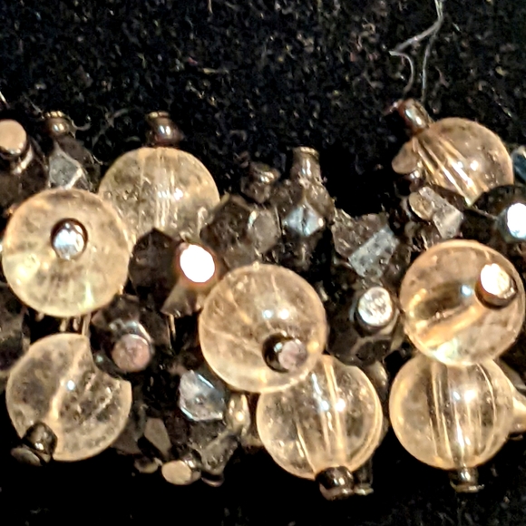 ❤️ Laila Rowe Velvet Beaded Choker - Picture 3 of 5